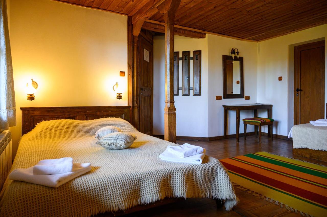 Guest Houses "Zlatna Oresha - Complex" ジェラブナ エクステリア 写真