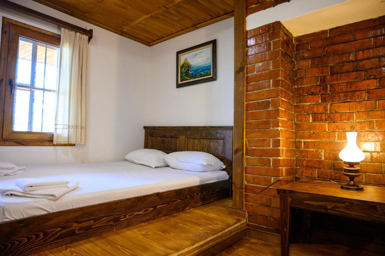 Guest Houses "Zlatna Oresha - Complex" ジェラブナ エクステリア 写真